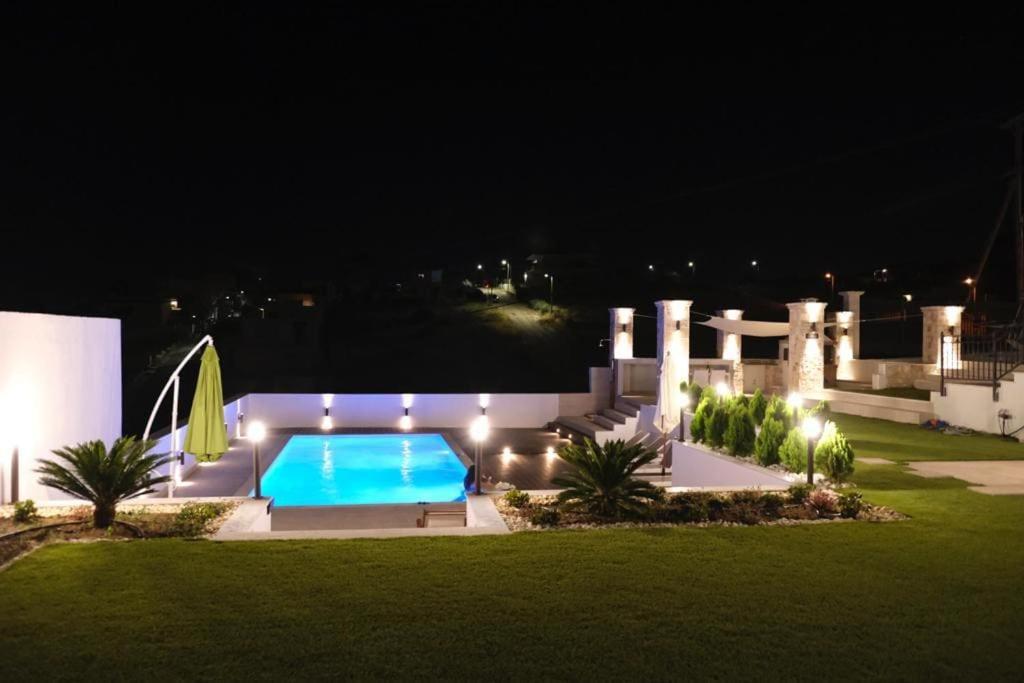 The White House Beach Villa Rafína Exterior foto